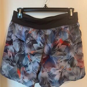 Floral Women's Shorts - Lululemon fast and free size 6